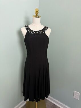 Jessica Howard Black Beaded Jewel Neck Fit & Flare Dress - Size 8
